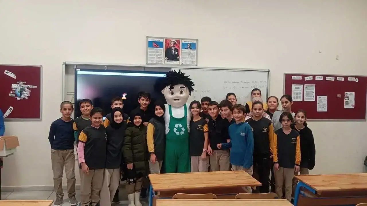 Kemer’de Minik Ellere Çevre Dedektifiyle Doğa Aşısı 5